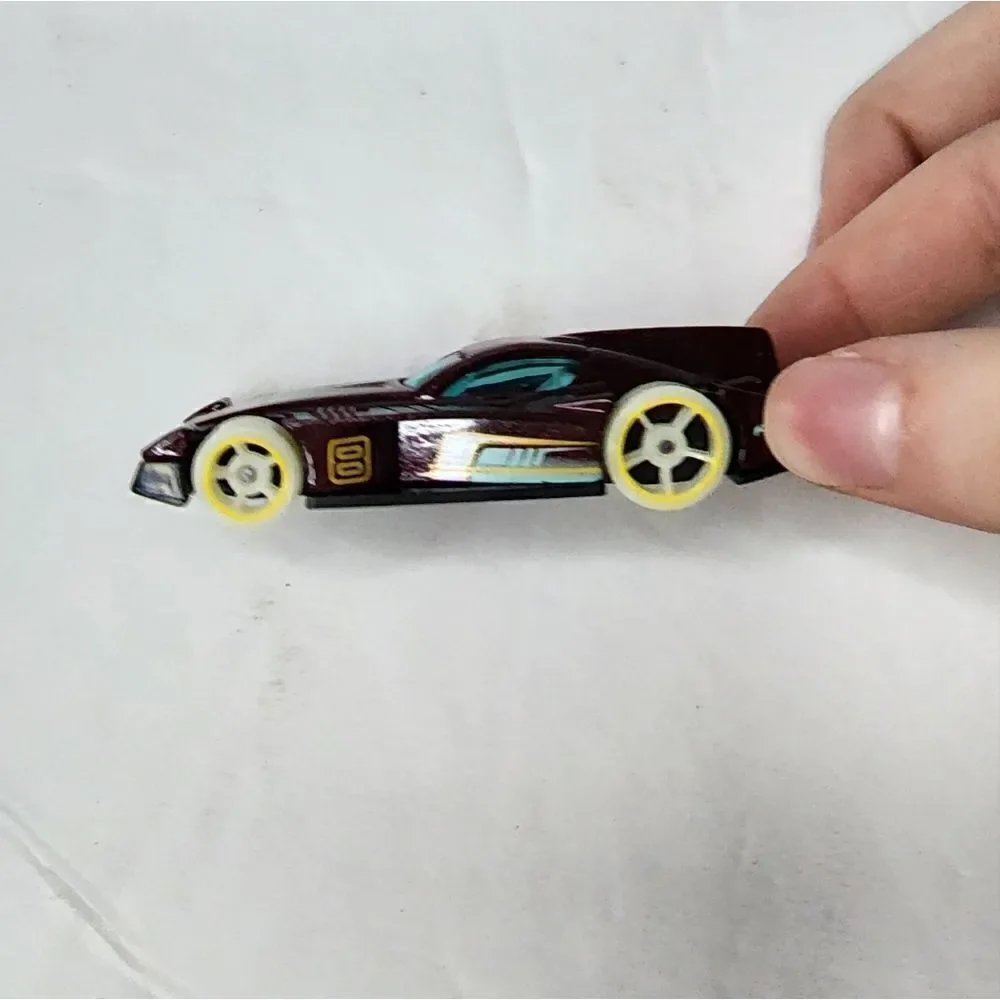 Hot Wheels FORMUL8R Race Car GLOW WHEELS HW 2005 Hotwheels Dark RED Loose
